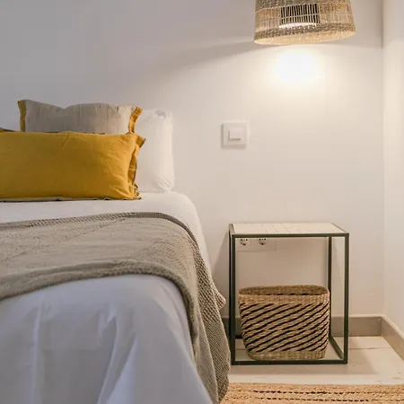 Ohliving Clavijo Seville